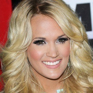Carrie Underwood year born in 1983